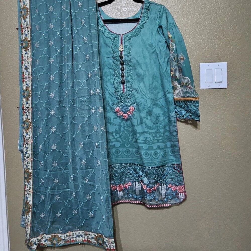 pakistani shalwar kameez Dupatta Medium Size Tailored Green Net Dupatta